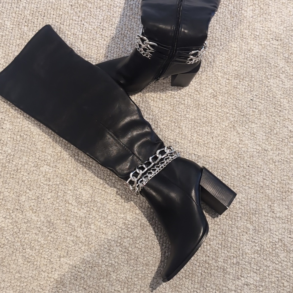 Boots - Picture 12 of 14